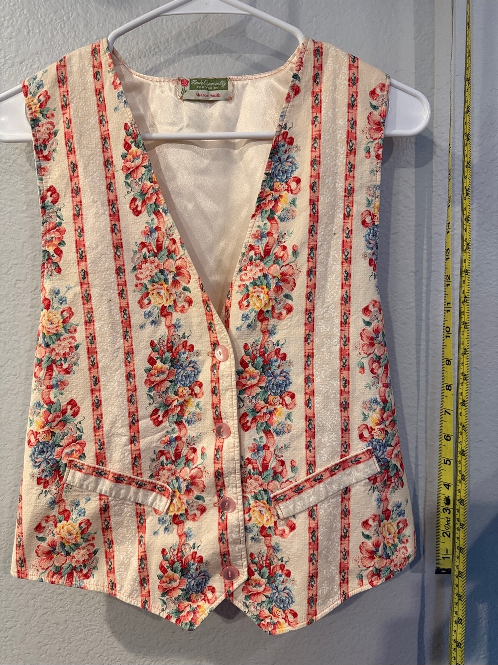 Floral Stripe Button-Front Vest in Cream and Pink